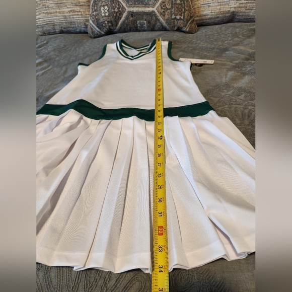 White and Green Sleeveless Tennis Dress - Picture 9 of 11